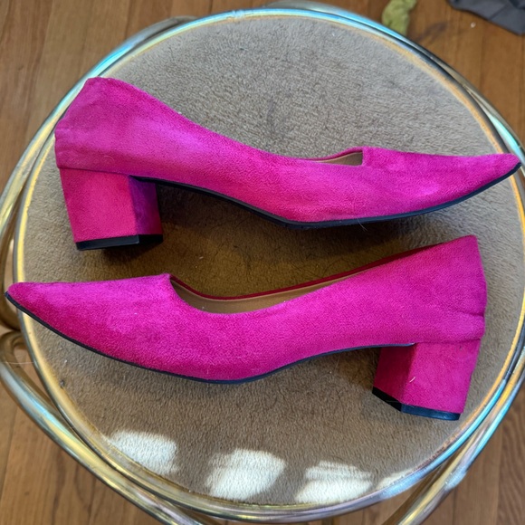 EUC No Brand Fuchsia Suede Pointy-Toe Pumps - 2” heel - Picture 5 of 7